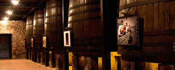 Wooden wine barrels Wooden wine barrels