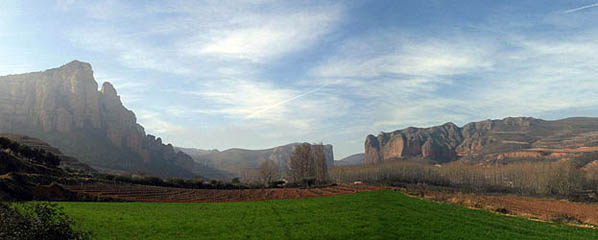 The Islallana Crags