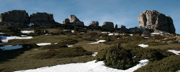 Summit of the sierra del Toloño
